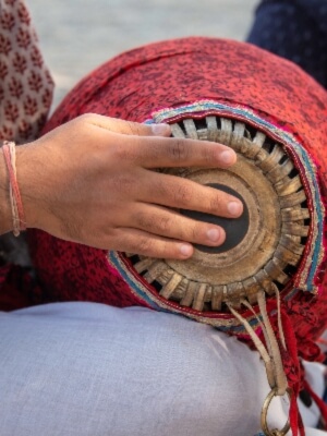 learn the benefits of singing kirtan devotional songs with goodshakti dot com